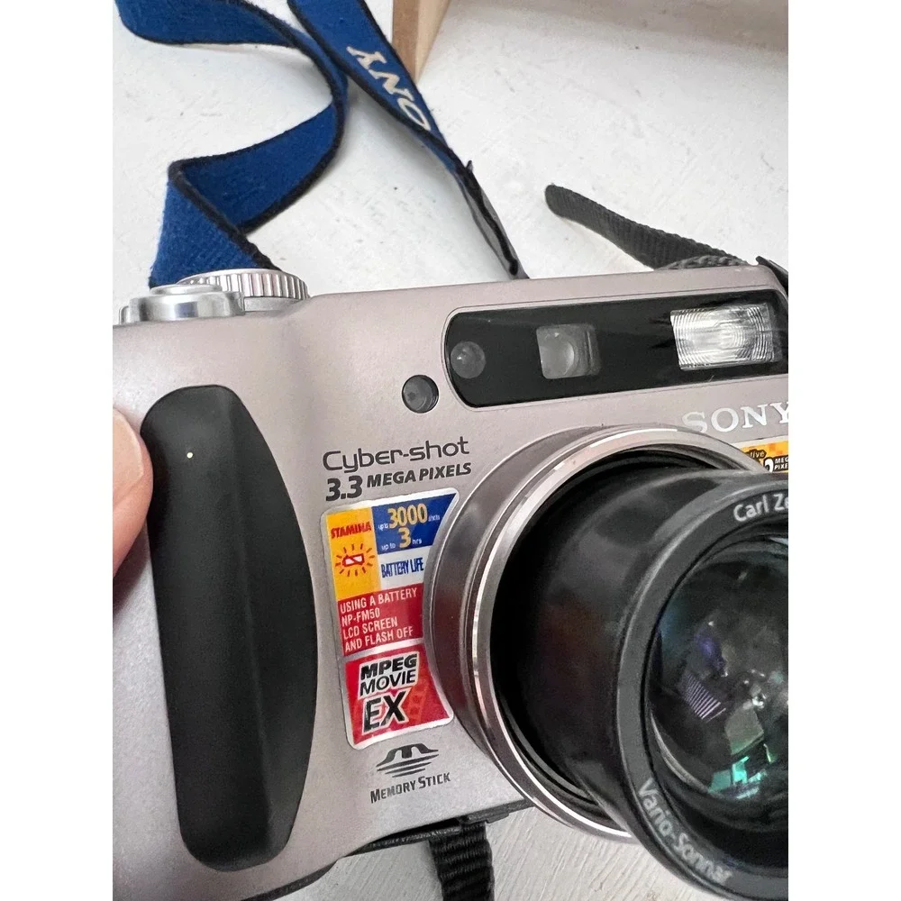 Sony Cyber-shot DSC-S75 3.3MP Digital Camera Silver Carl Zeiss Lens Tested